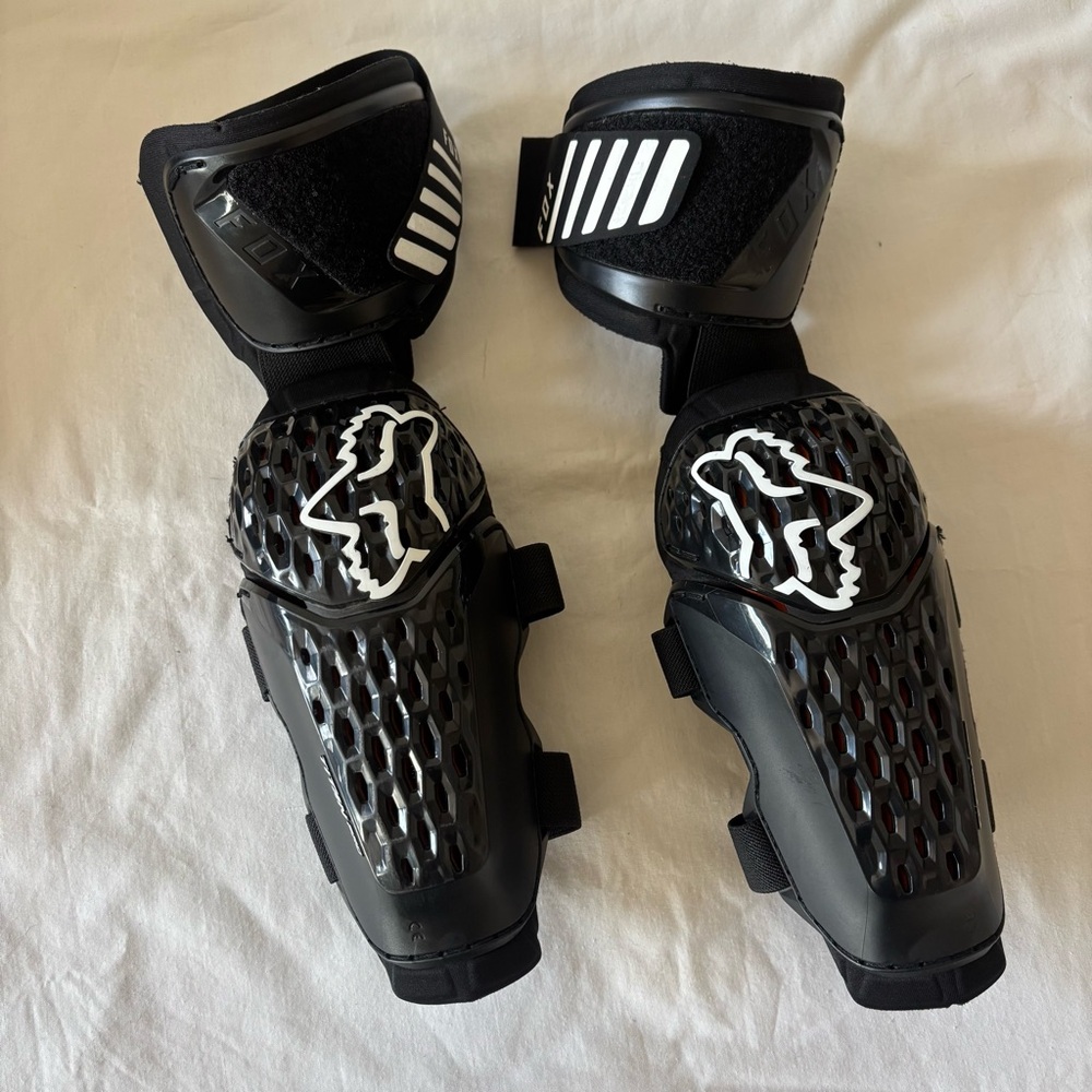 Fox Racing Titan Pro D30 Elbow Guards S/M